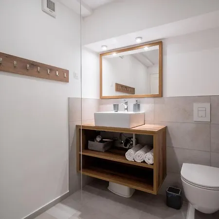 House Leska Apartment