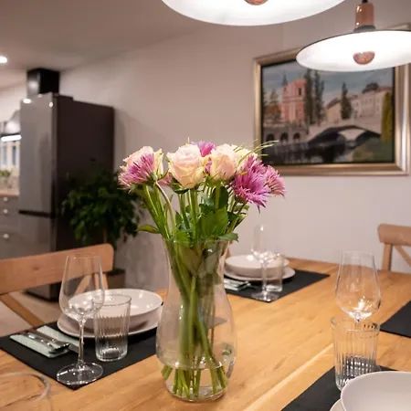 House Leska Apartment