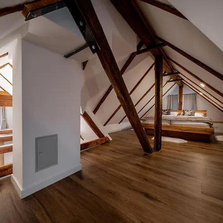 House Leska Apartment *