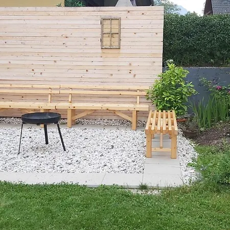 Lägenhet House Leska